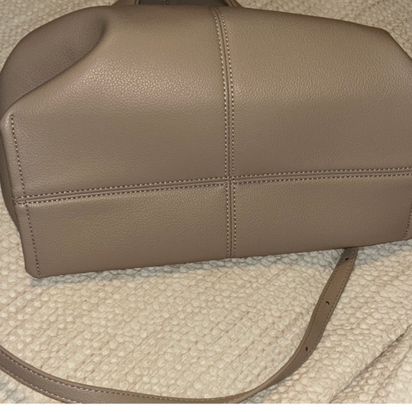 Polene Soft Beige Leather Shoulder Bag - Picture 3 of 3